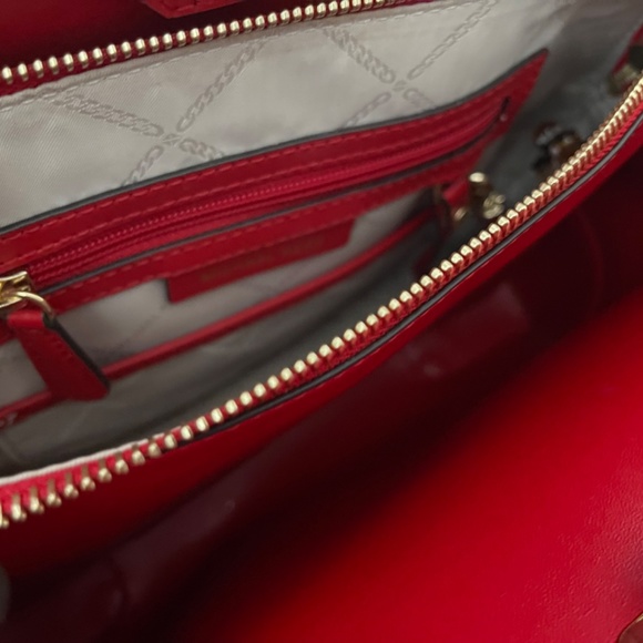 Michael Kors satchel bag *great condition, only used once* - Picture 5 of 7